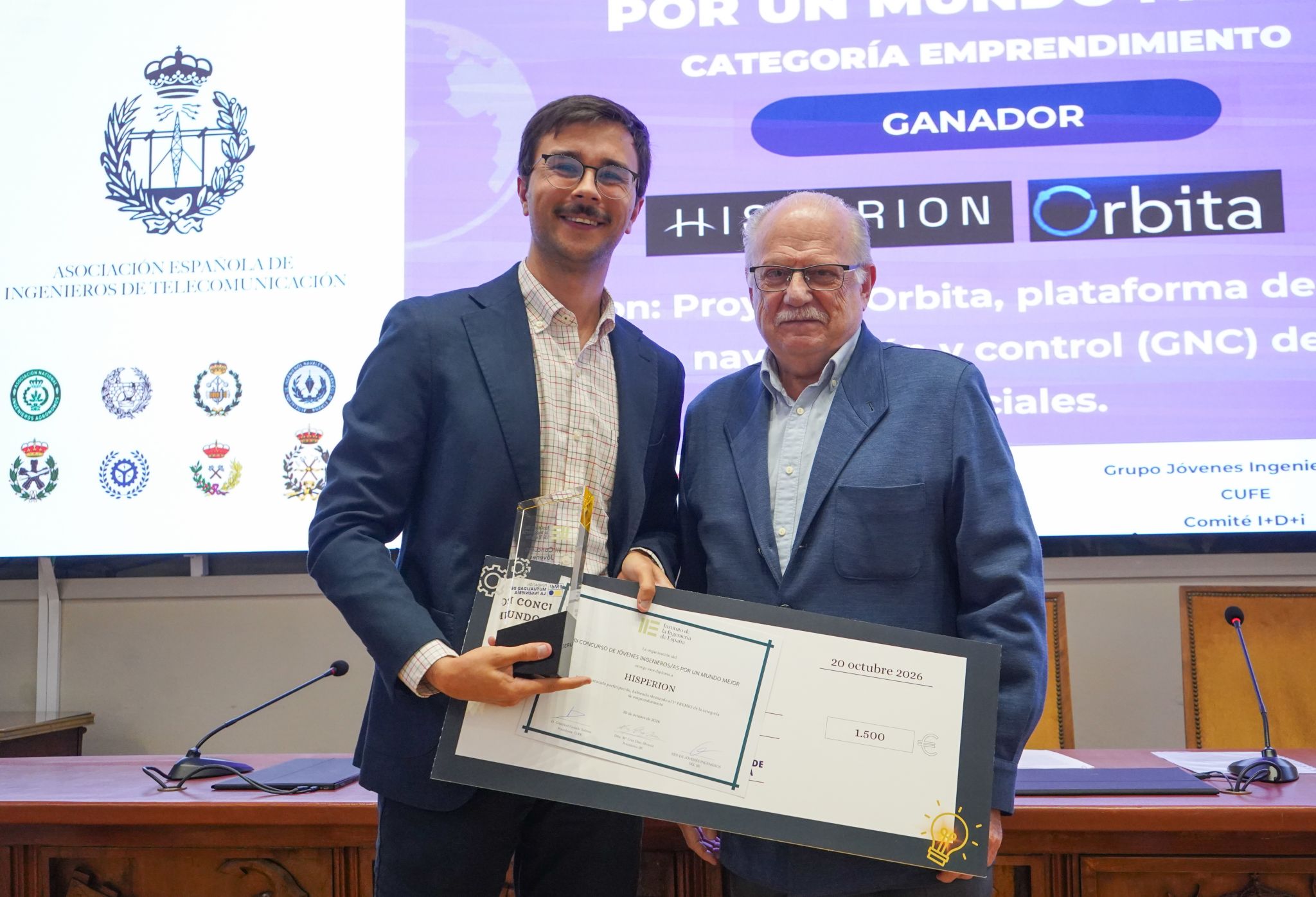 Hisperion receiving the Best Entrepreneurship Project Award at the IIE's 3rd Young Engineers for a Better World Competition.